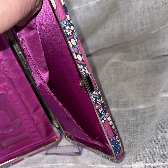 Vera Bradley Boysenberry Paisley Pattern Opera Wallet Style Clutch Designer EUC - Picture 12 of 16